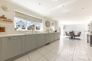 kitchen- click for photo gallery